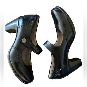 Mary Jane Naturalizer Ortholite Shoes